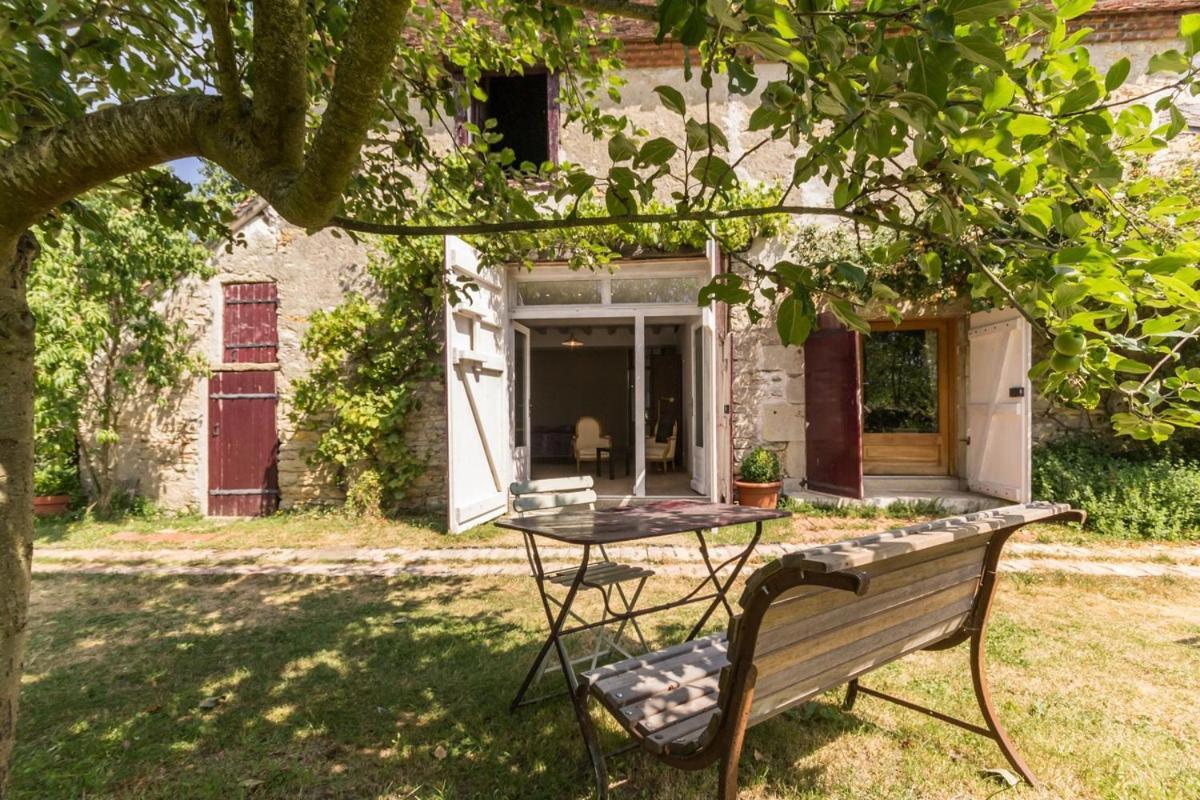 Bed and Breakfast La Thibaude - Livry Livry  Exterior foto