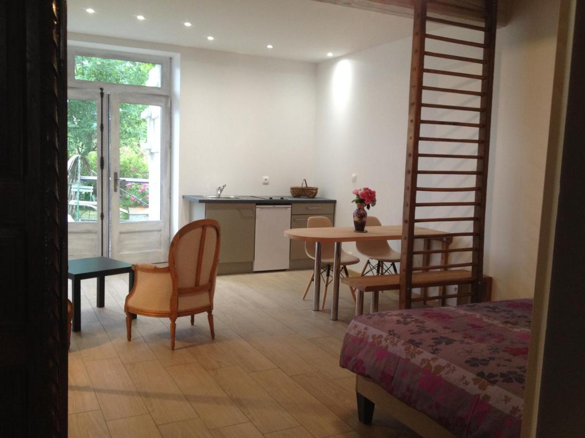 Bed and Breakfast La Thibaude - Livry Livry  Exterior foto